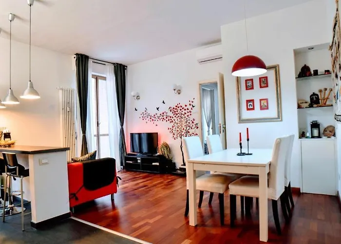 The Red Suite In Florence With Free Parking